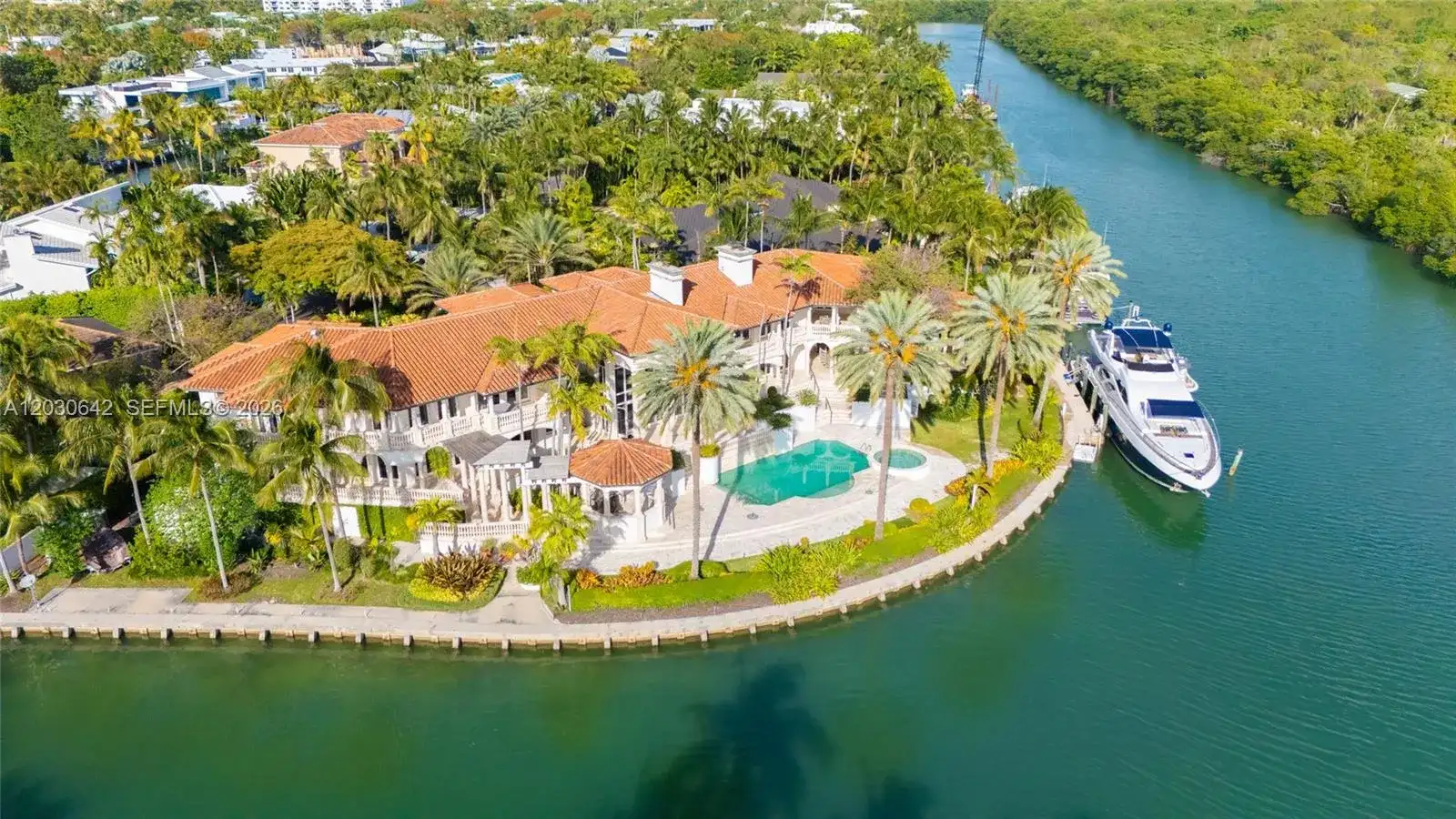 260 Cape Florida Dr, Key Biscayne FL 33149 photo 4