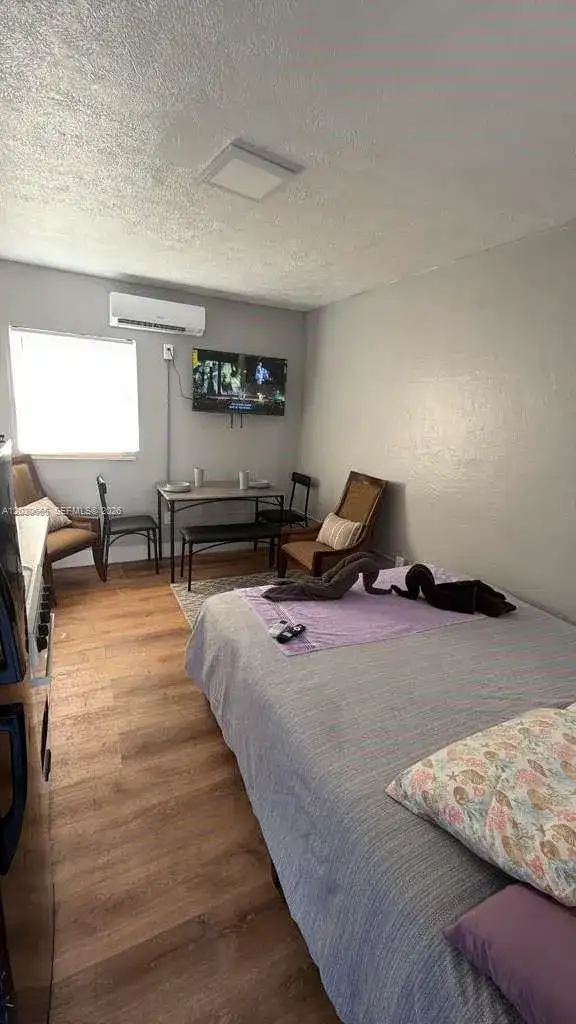 615 NE 4th St # 2, Hallandale Beach FL 33009 photo 2