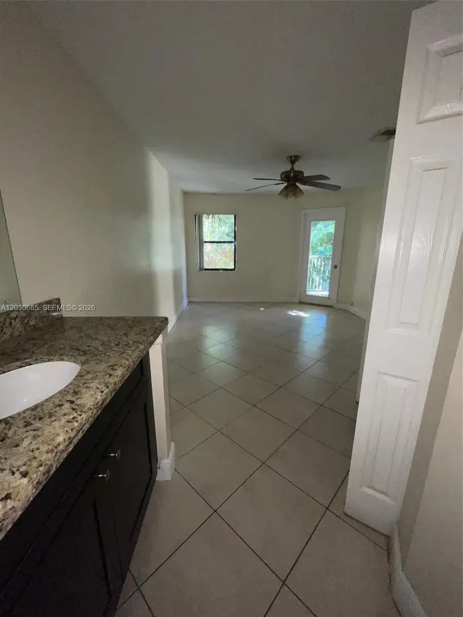 9999 Summerbreeze Dr # 915, Sunrise FL 33322 photo 2