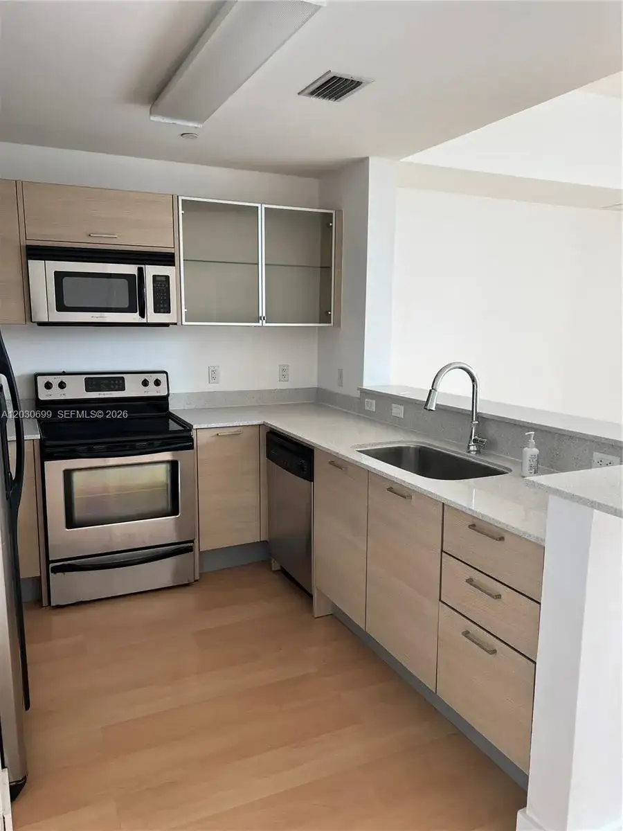350 NE 24th St # 407, Miami FL 33137 photo 2
