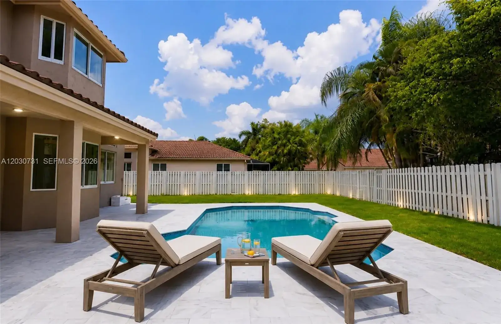 852 Heritage Dr, Weston FL 33326 photo 2