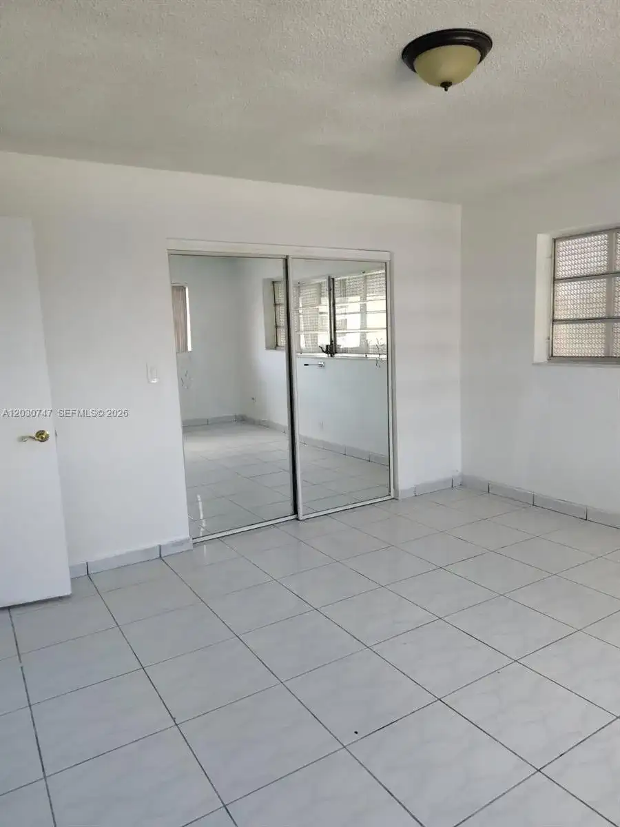 200 NE 12th Ave # 1C, Hallandale Beach FL 33009 photo 3