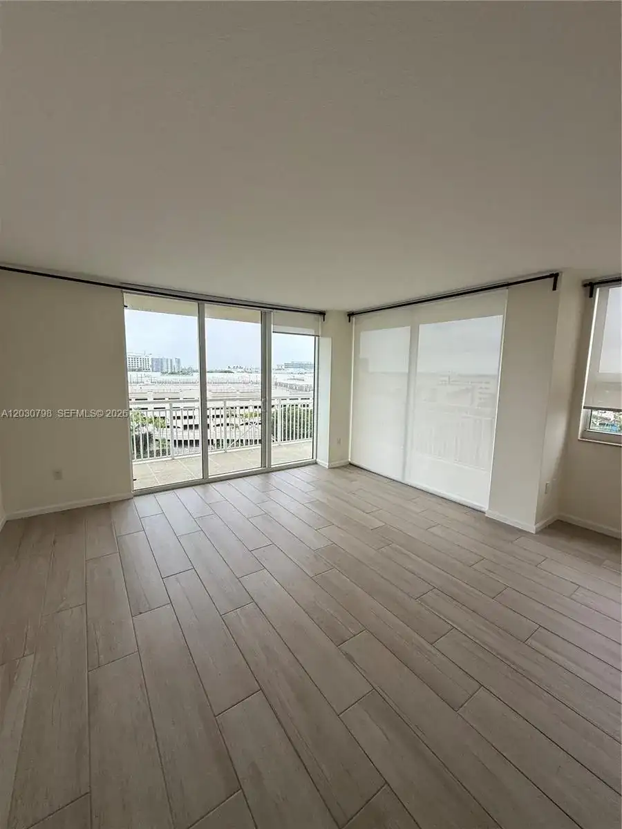 19501 W Country Club Dr # 809, Aventura FL 33180 photo 4