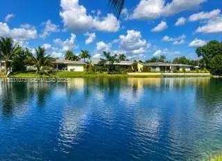 7551 SW 42nd Pl, Davie FL 33314 photo 2