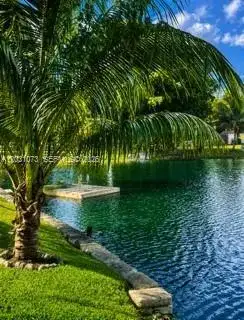 7551 SW 42nd Pl, Davie FL 33314 photo 4