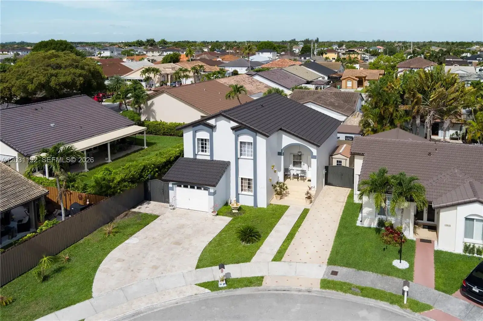 1084 SW 142nd Pl, Miami FL 33184 photo 3