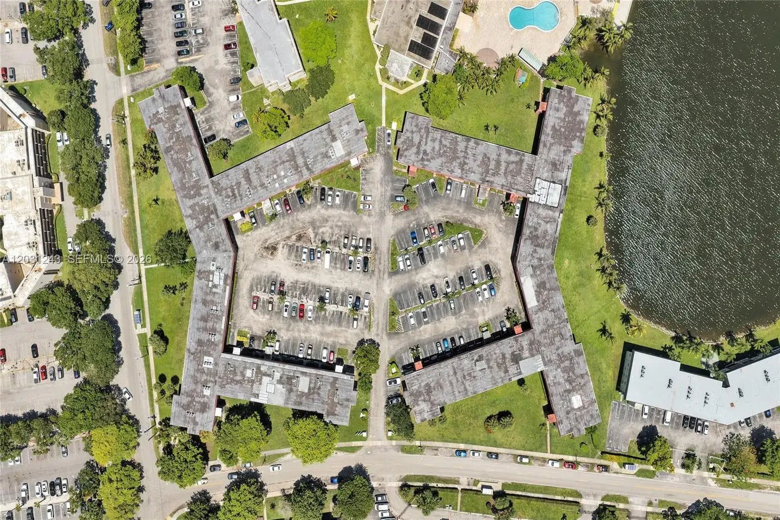 1400 NE 191st St # 343, Miami FL 33179 photo 4