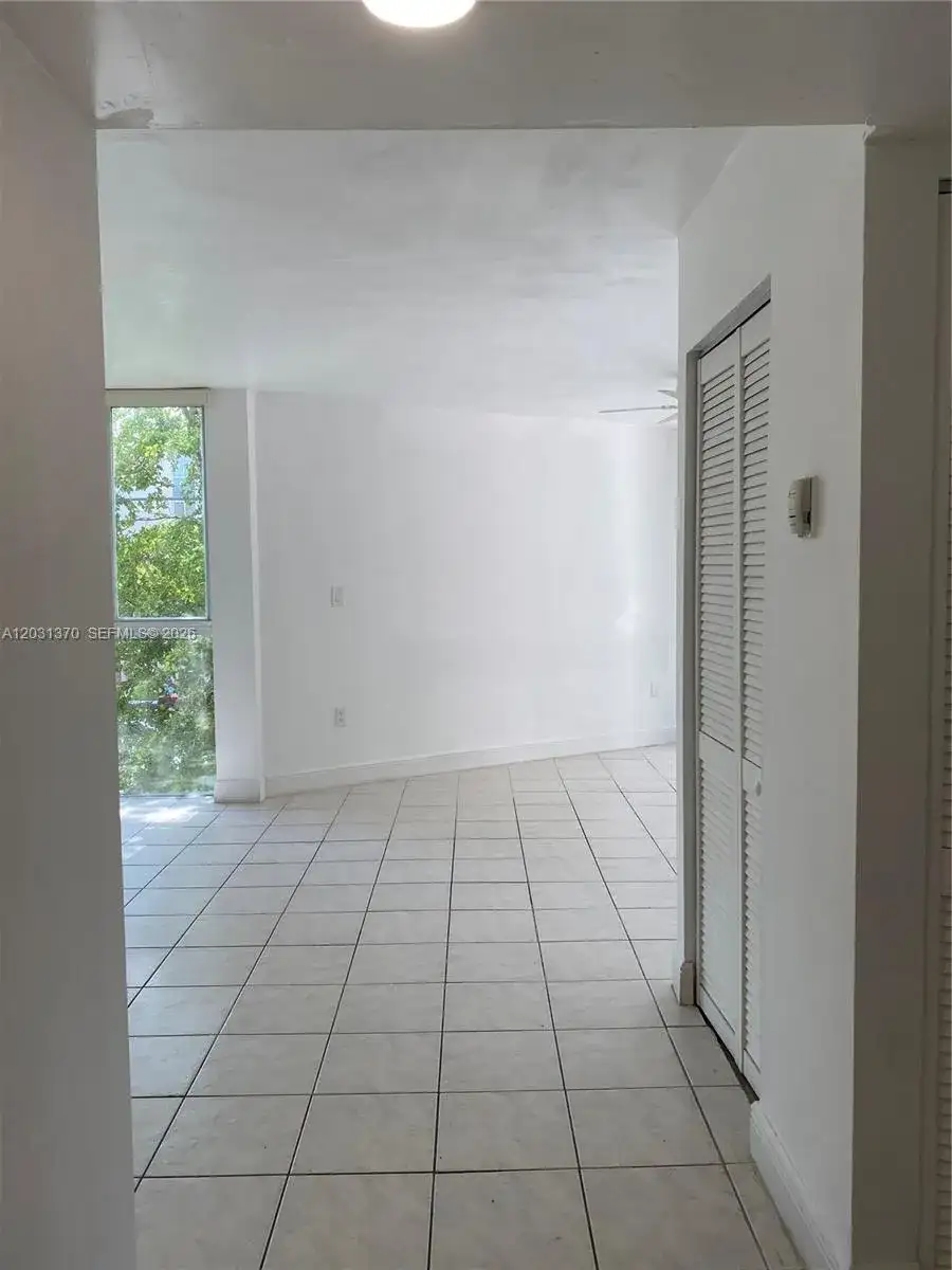 7075 NW 186th St # C308, Hialeah FL 33015 photo 3