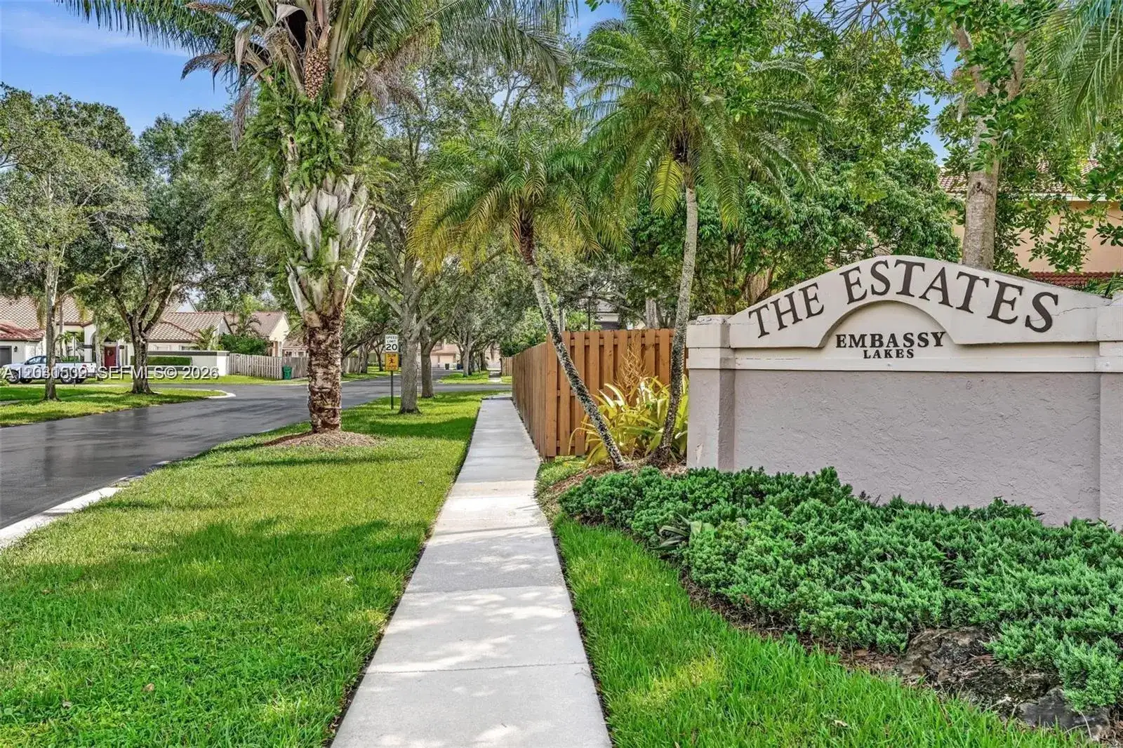 3877 Bimini Ave, Cooper City FL 33026 photo 2