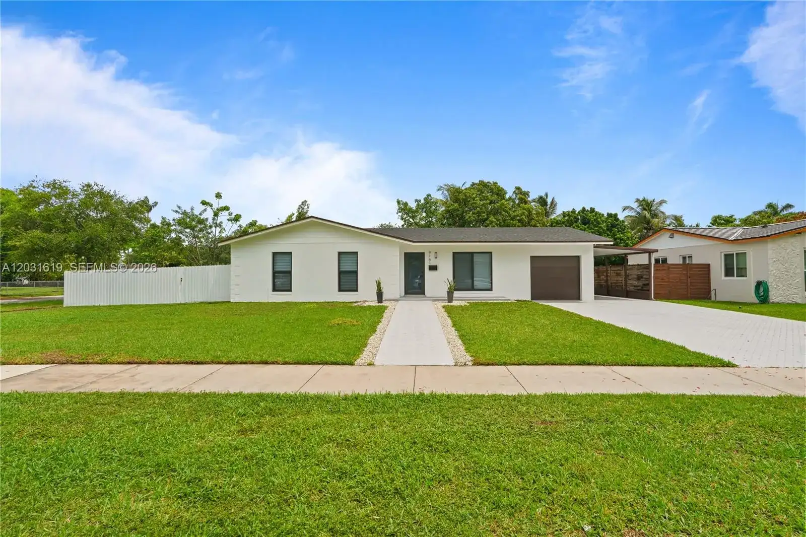 9161 SW 181st Ter, Palmetto Bay FL 33157 photo 2