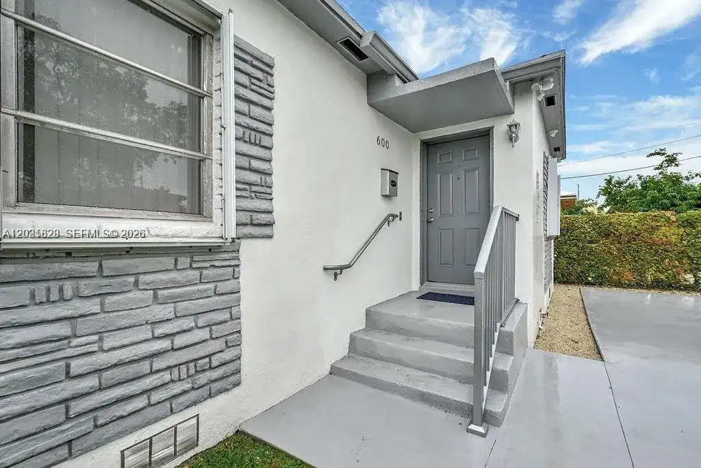 600 NW 34th Ave, Miami FL 33125 photo 4