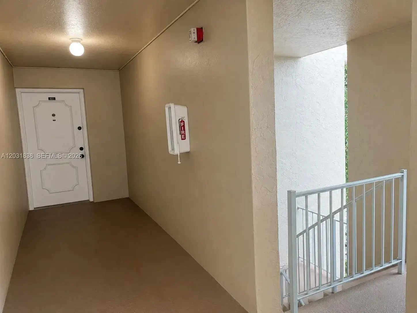 9420 Tangerine Pl # 401, Davie FL 33324 photo 2