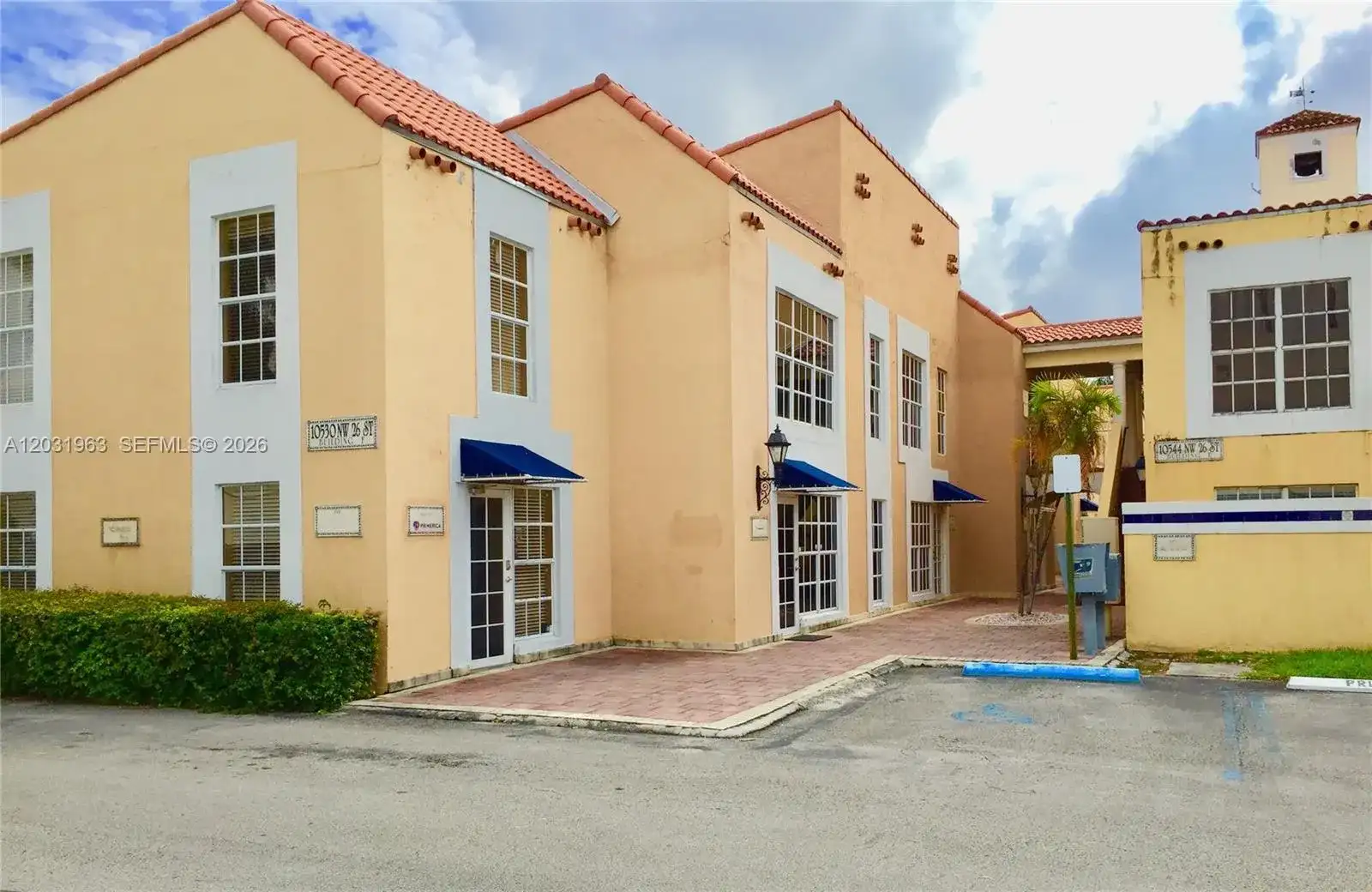 10530 NW 26 ST # F, Doral FL 33172 photo 2