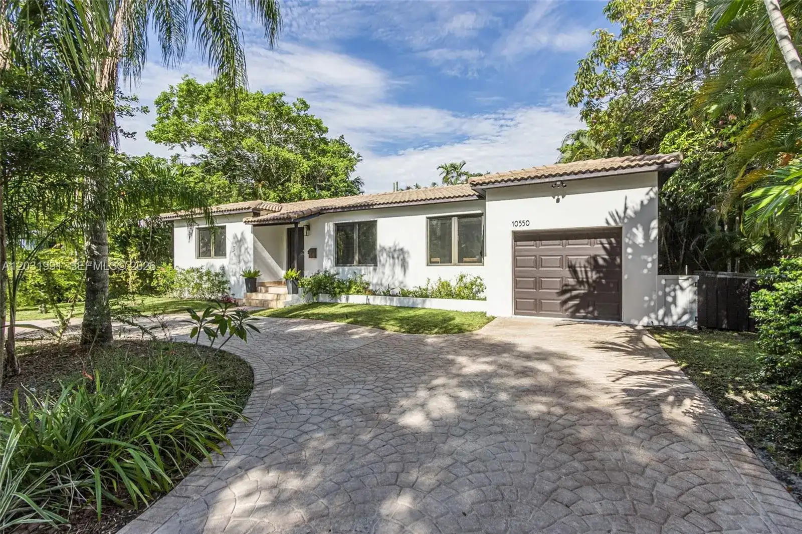 10550 NE 3rd Ct, Miami Shores FL 33138 photo 3