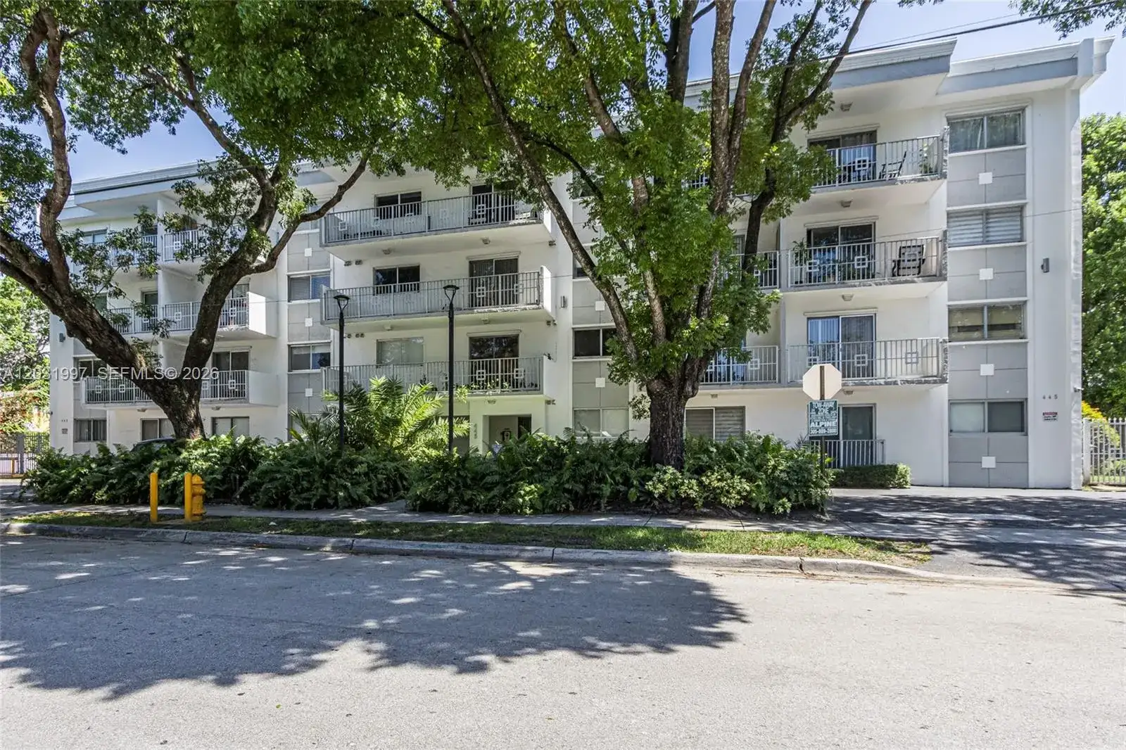 445 SW 11th St # 102, Miami FL 33130 photo 2