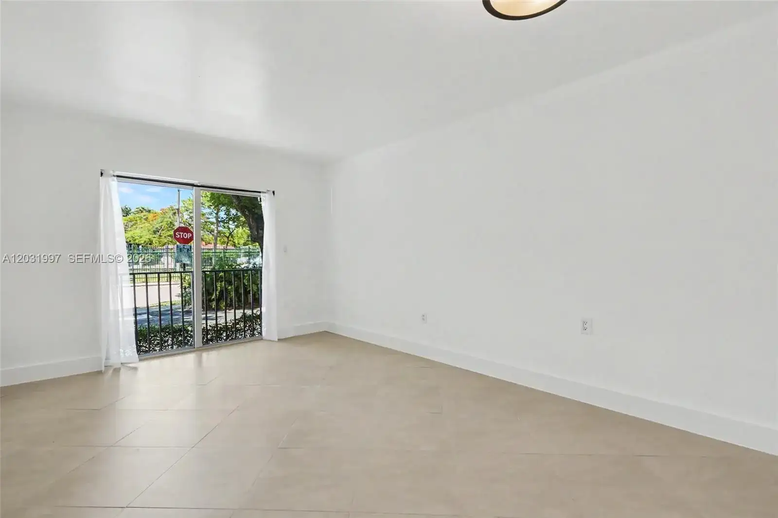445 SW 11th St # 102, Miami FL 33130 photo 4