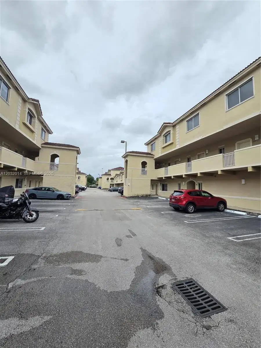 7989 NW 8th St # 108D, Miami FL 33126 photo 2