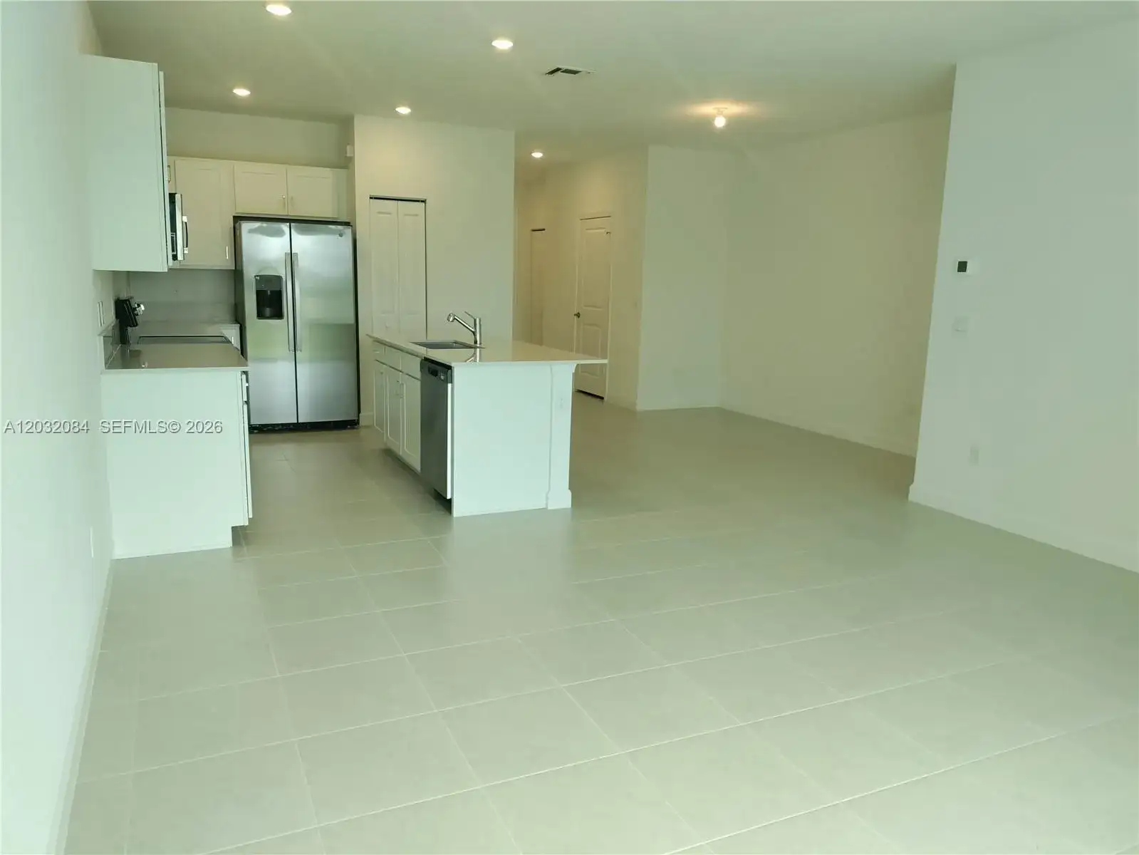 652 SE Lake Falls St, Port St. Lucie FL 34984 photo 2