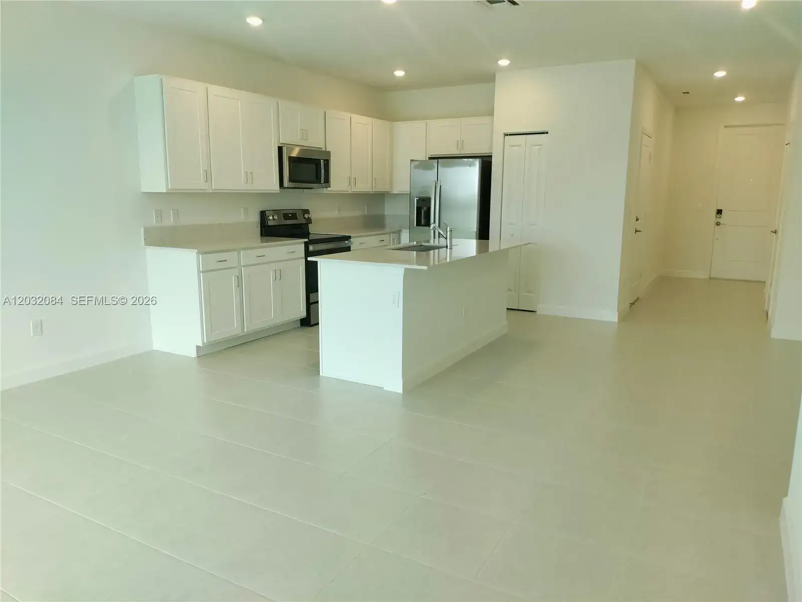 652 SE Lake Falls St, Port St. Lucie FL 34984 photo 3
