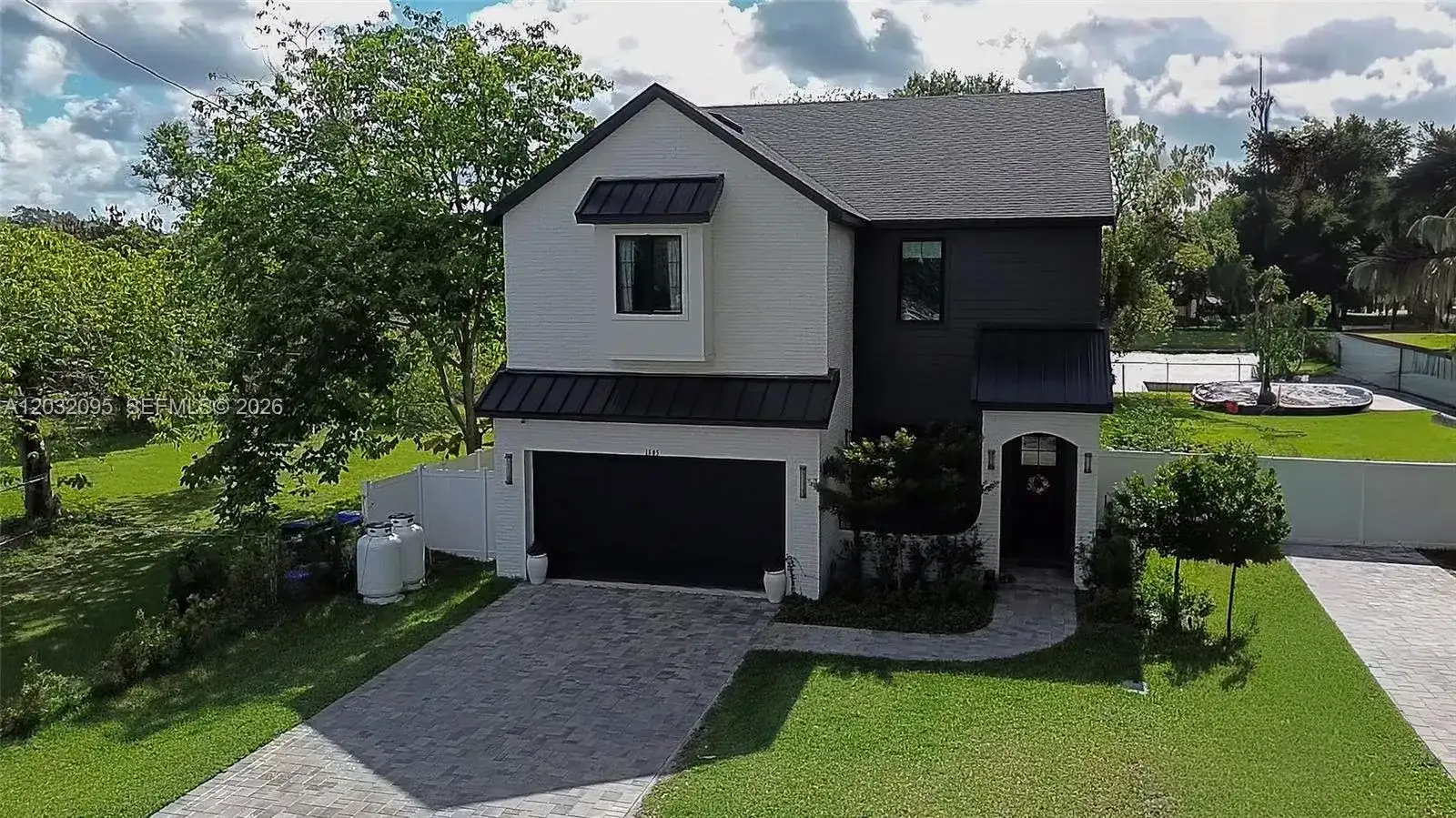 1605 Jessamine Ave, Orlando FL 32806 photo 5
