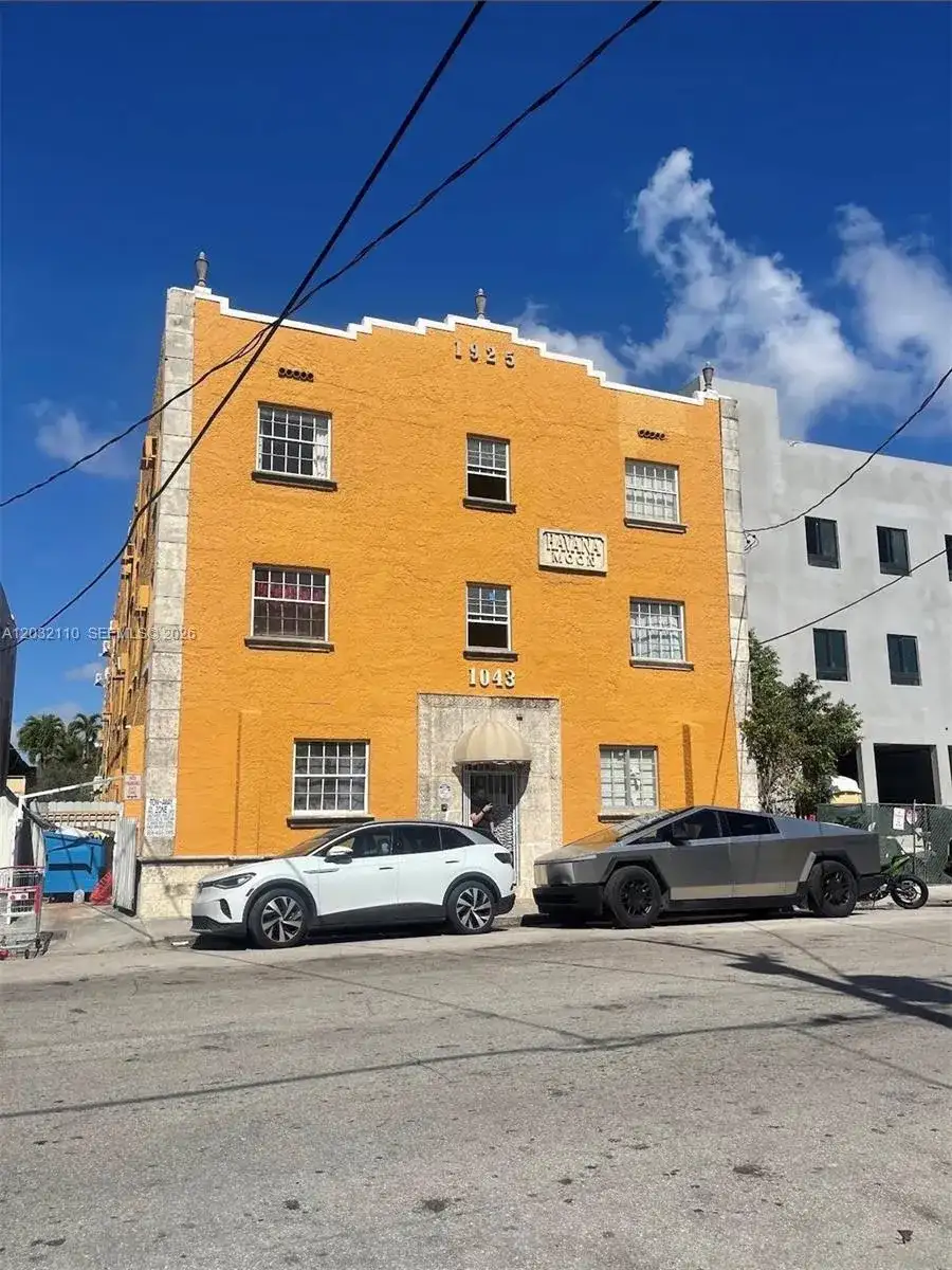 1043 NW 2nd St # 2, Miami FL 33128 photo 2