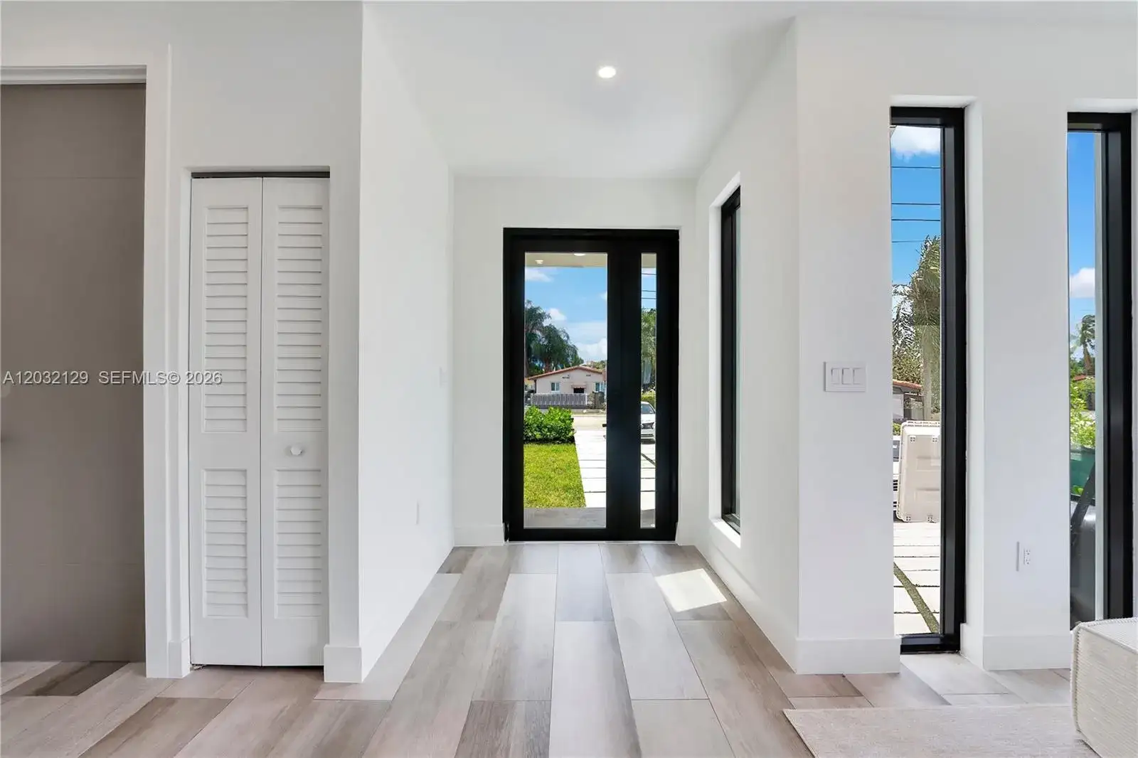 2665 Johnson St, Hollywood FL 33020 photo 2