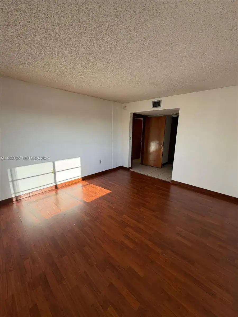 605 NW 72nd Ave # 509, Miami FL 33126 photo 4