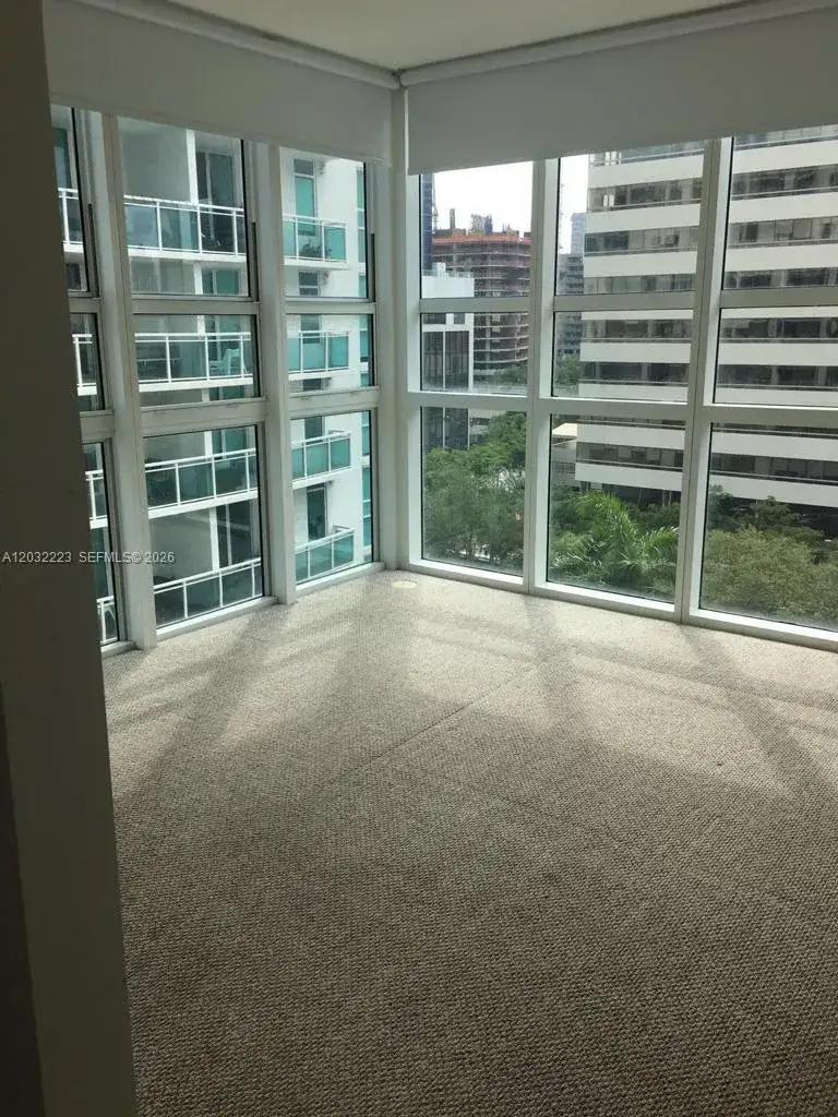 950 Brickell Bay Dr # 701, Miami FL 33131 photo 2