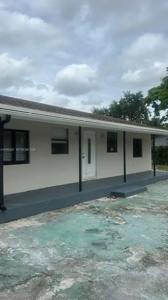 2467 NW 103rd St, Miami FL 33147 photo 2
