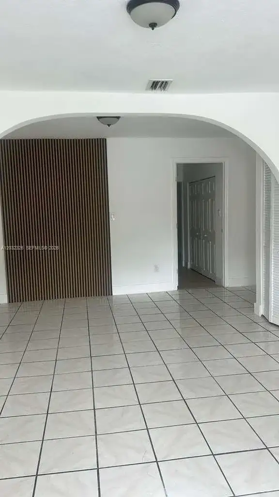 2467 NW 103rd St, Miami FL 33147 photo 4
