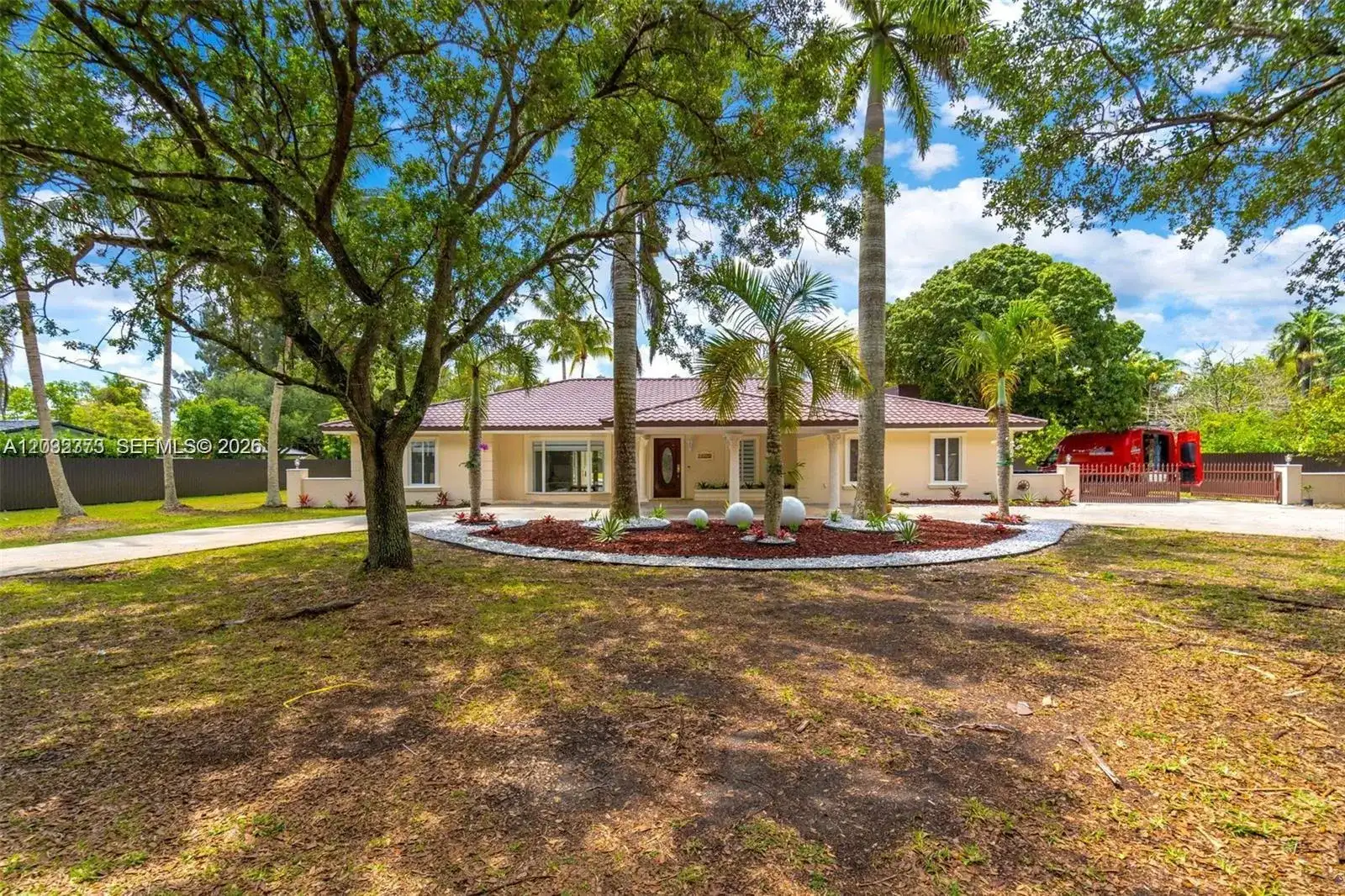 18370 SW 212th St, Miami FL 33187 photo 2
