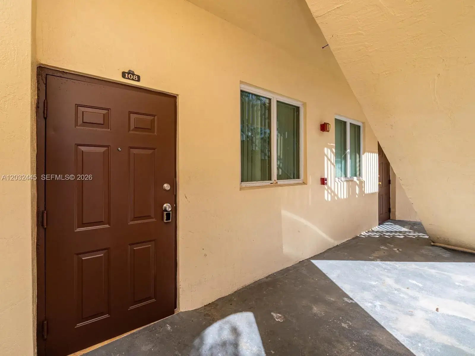1663 SE 27th Dr # 108, Homestead FL 33035 photo 4