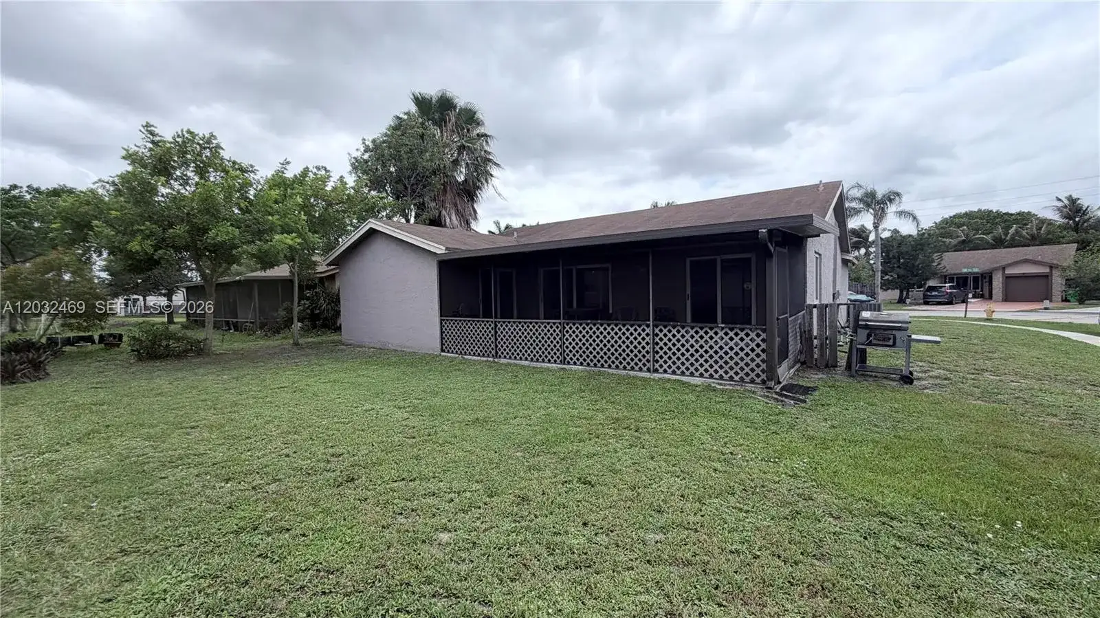 5356 NW 93rd Ter, Sunrise FL 33351 photo 2