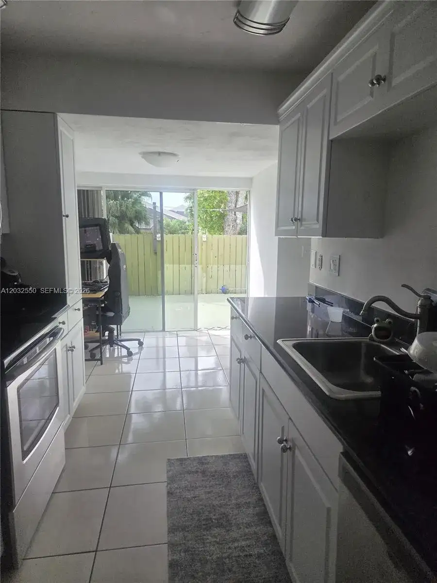 11871 SW 123rd Pl, Miami FL 33186 photo 4