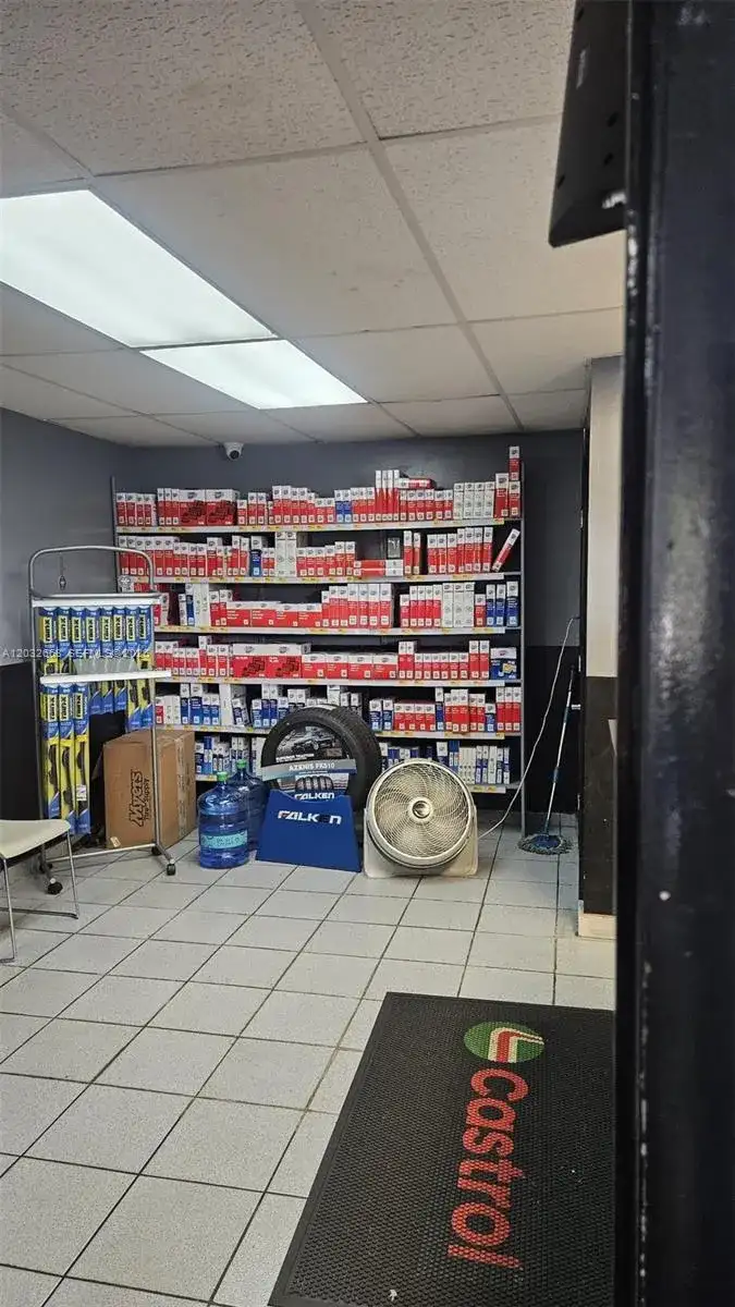 20400 S Dixie Hwy, Cutler Bay FL 33189 photo 2