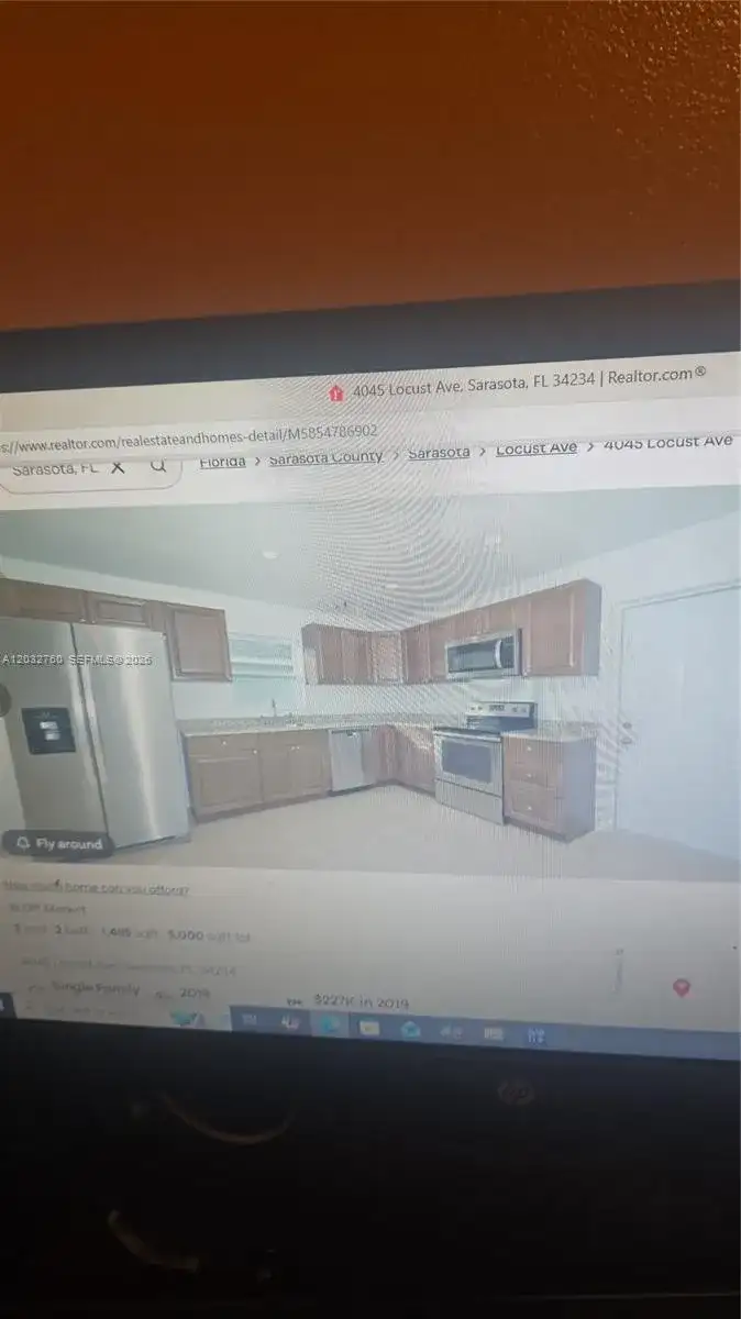 4045 locust # 1, Sarasota FL 34234 photo 2