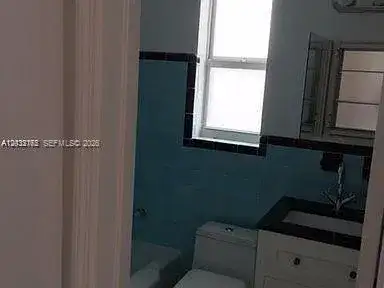 3 Farrey Ln # 3, Miami Beach FL 33139 photo 5