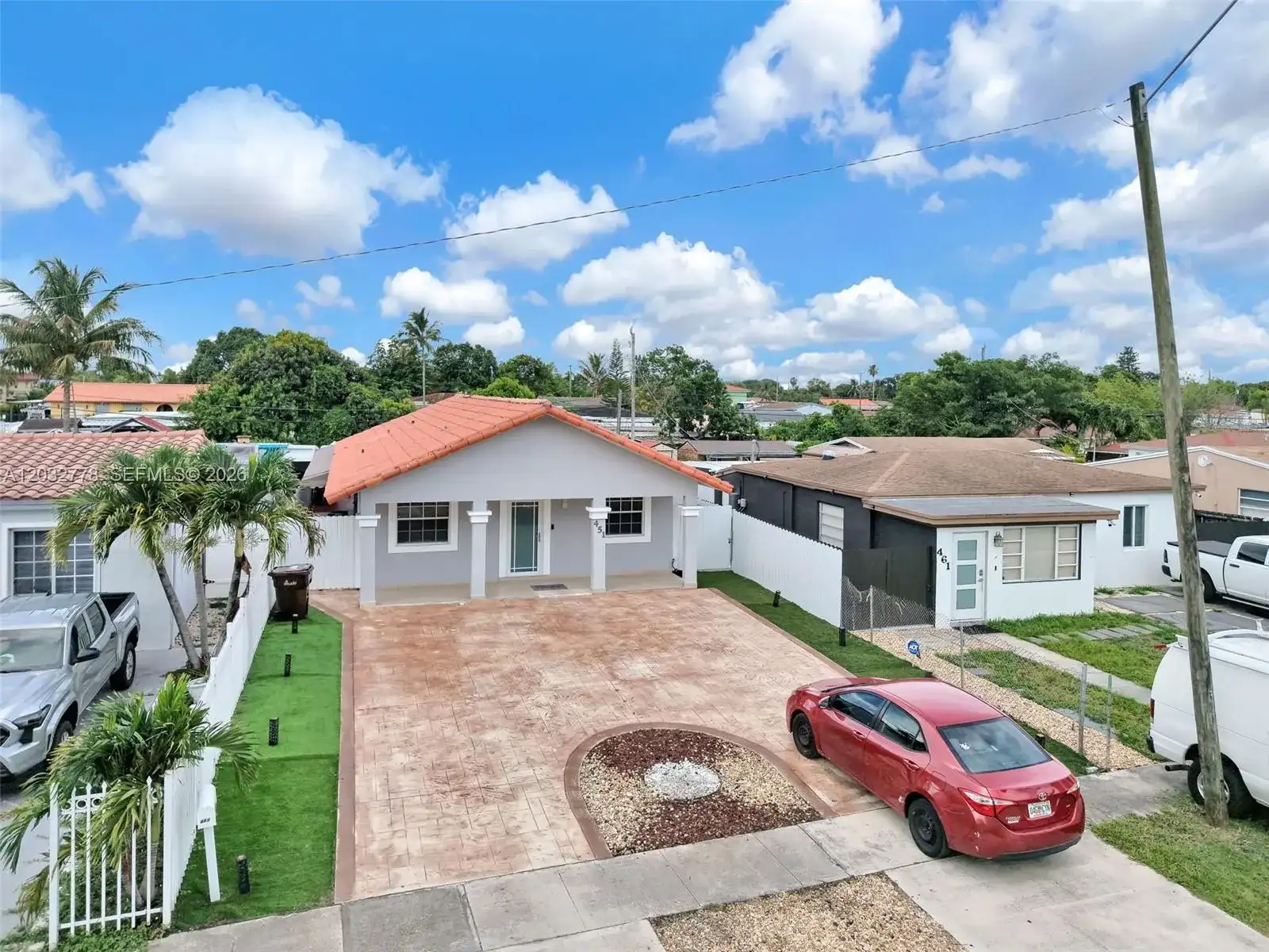 451 E 37th St, Hialeah FL 33013 photo 3