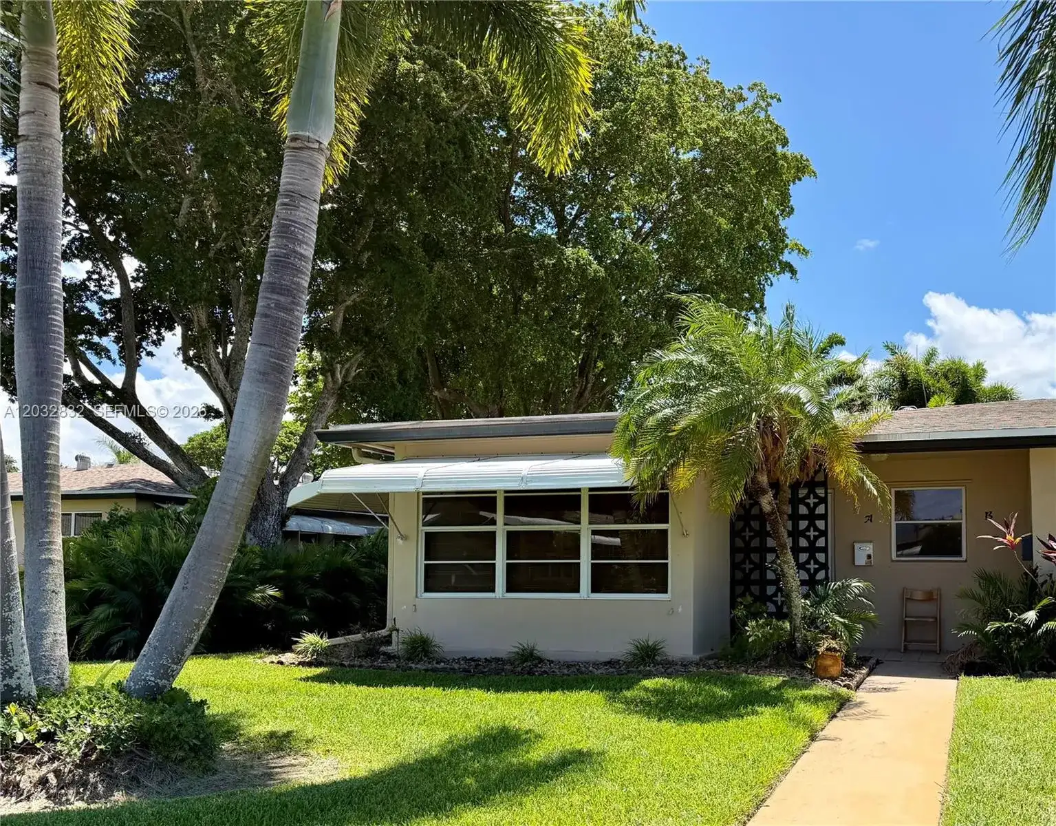 1042 North Dr # A, Delray Beach FL 33445 photo 2