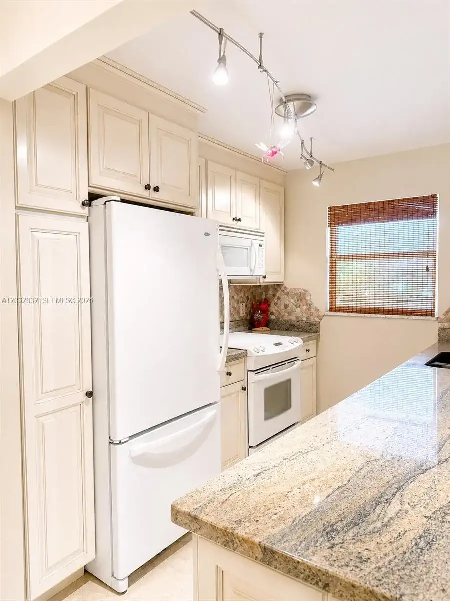 1042 North Dr # A, Delray Beach FL 33445 photo 5