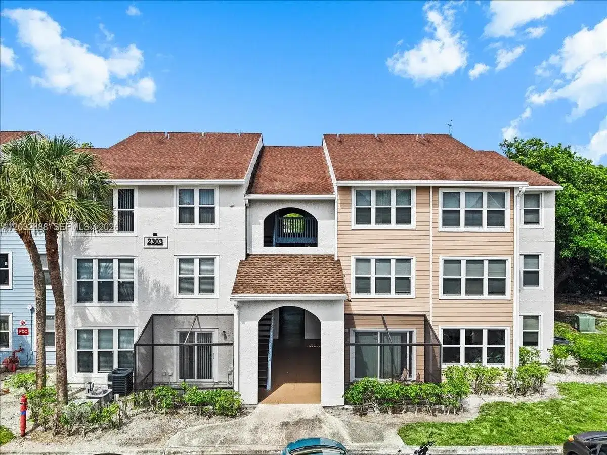2303 N Congress Ave # 27, Boynton Beach FL 33426 photo 2