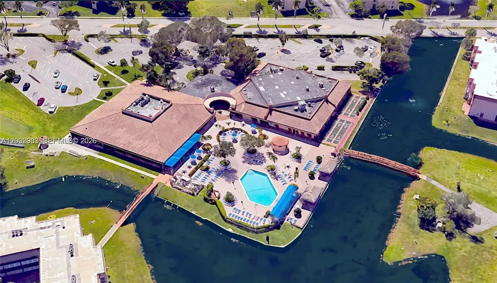 9041 Sunrise Lakes Blvd # 106, Sunrise FL 33322 photo 2