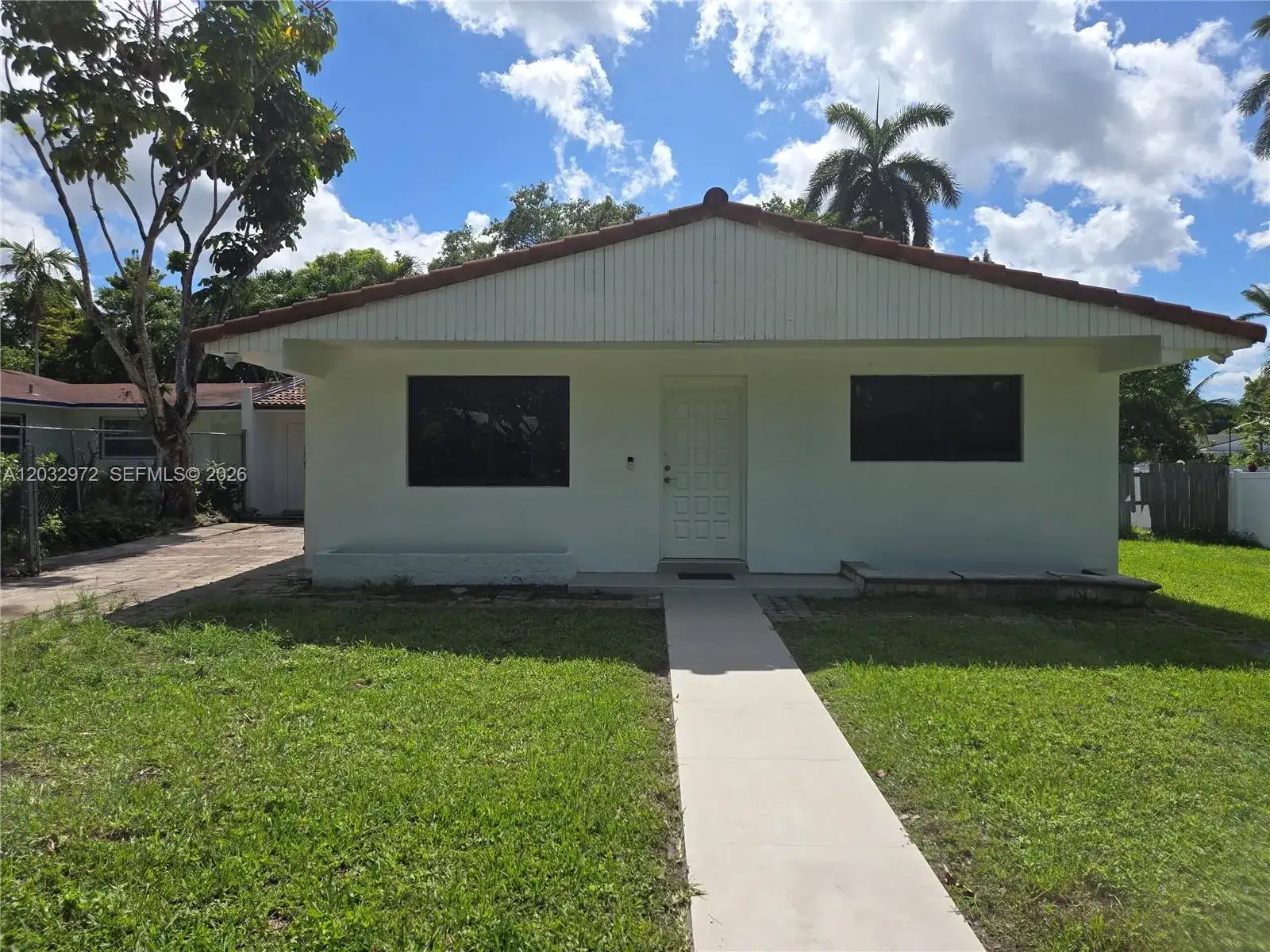 13100 NE 3rd Ct # 1, North Miami FL 33161 photo 2