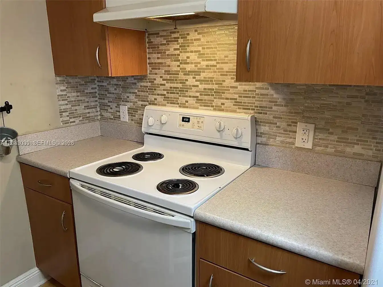 816 NW 11th St # 704, Miami FL 33136 photo 2