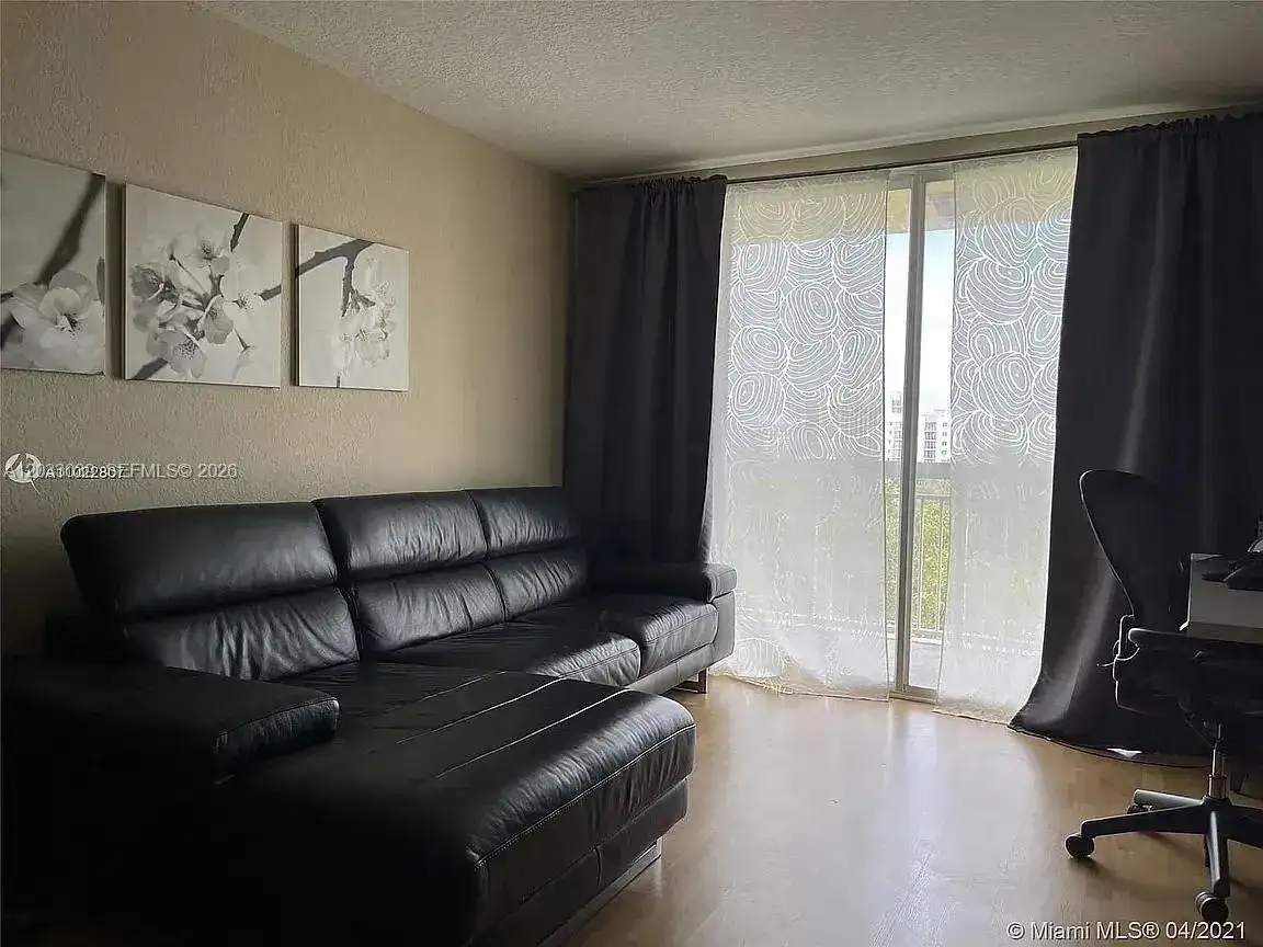 816 NW 11th St # 704, Miami FL 33136 photo 4
