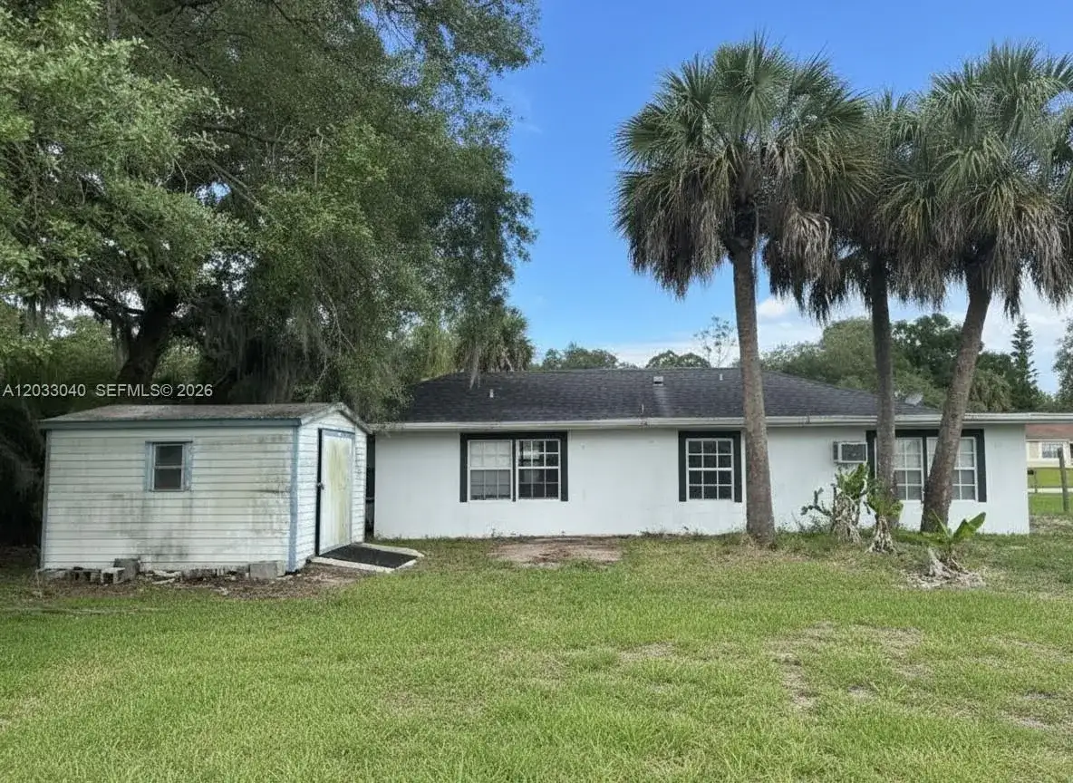 4029 E Sunflower Cir, La Belle FL 33935 photo 2