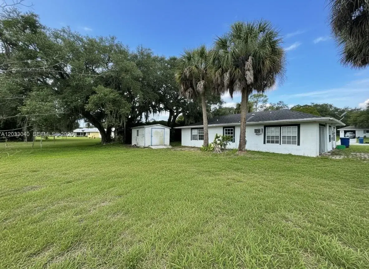 4029 E Sunflower Cir, La Belle FL 33935 photo 3