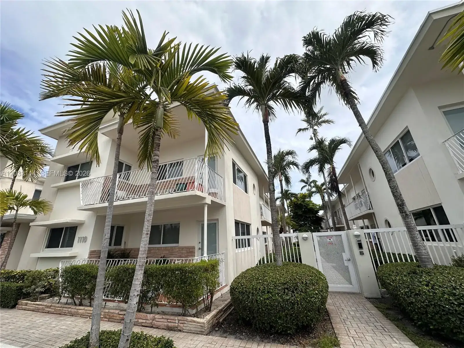 1100 Venetian Way # 2B, Miami FL 33139 photo 2