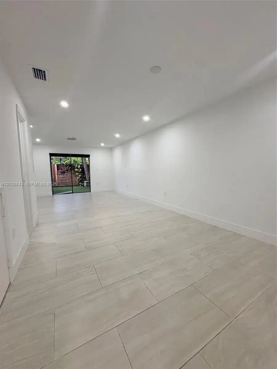 15430 SW 74th Cir Ct # 501, Miami FL 33193 photo 2