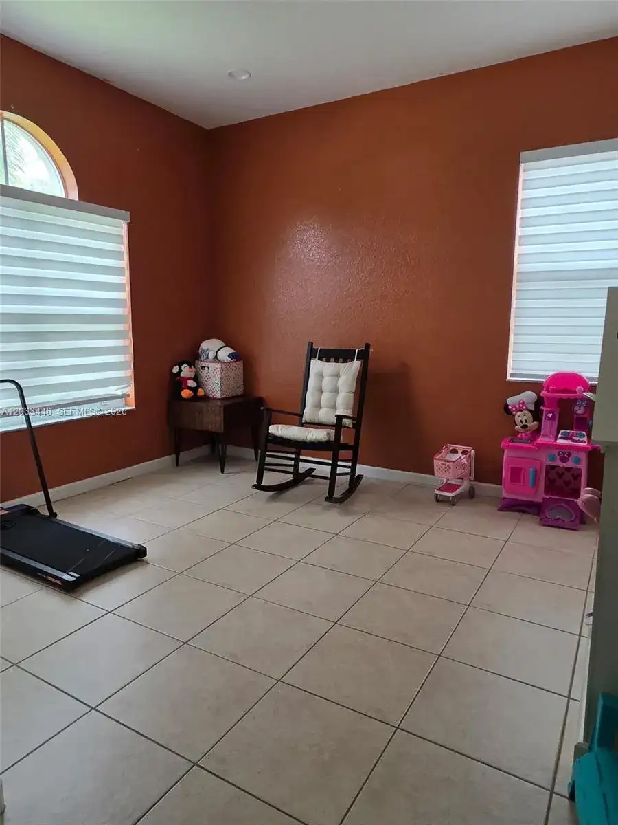 1361 SE 16th Ave, Homestead FL 33035 photo 3
